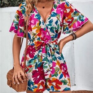 2 for $12 🎉 Small Vibrant Floral Romper